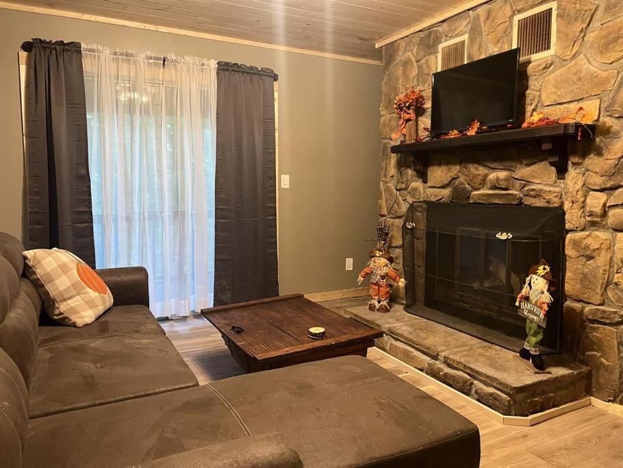 Moonshine Manor-Pets Ok-W/D-Pool Table-Arcade-Hot Tub Vila Gatlinburg Exterior foto