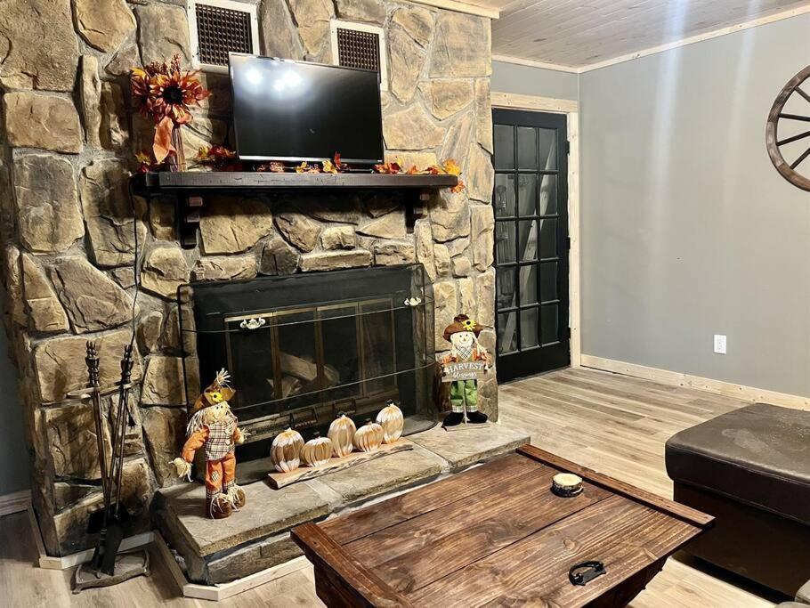 Moonshine Manor-Pets Ok-W/D-Pool Table-Arcade-Hot Tub Vila Gatlinburg Exterior foto
