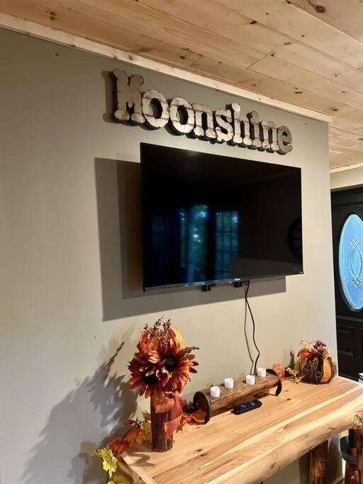 Moonshine Manor-Pets Ok-W/D-Pool Table-Arcade-Hot Tub Vila Gatlinburg Exterior foto