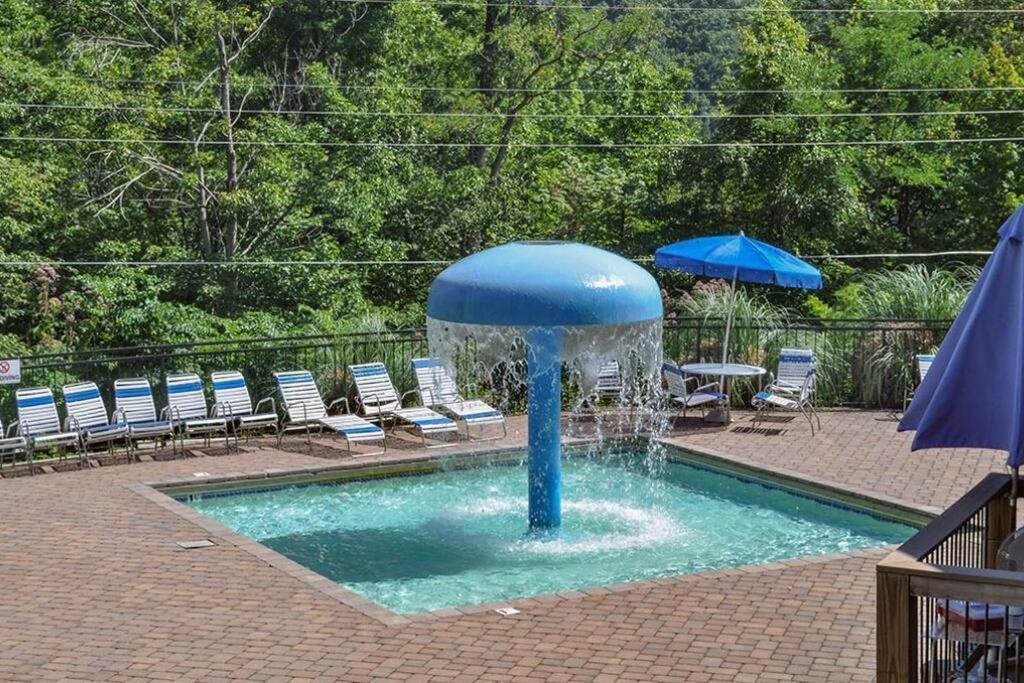 Moonshine Manor-Pets Ok-W/D-Pool Table-Arcade-Hot Tub Vila Gatlinburg Exterior foto