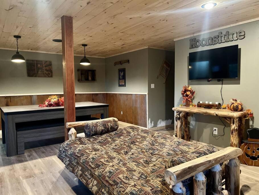 Moonshine Manor-Pets Ok-W/D-Pool Table-Arcade-Hot Tub Vila Gatlinburg Exterior foto